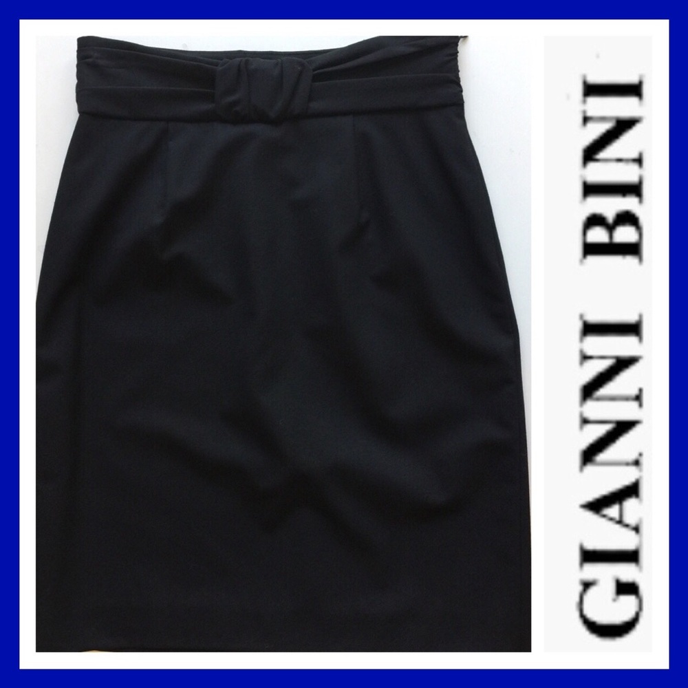 Gianni Bini classic black form fit pencil skirt